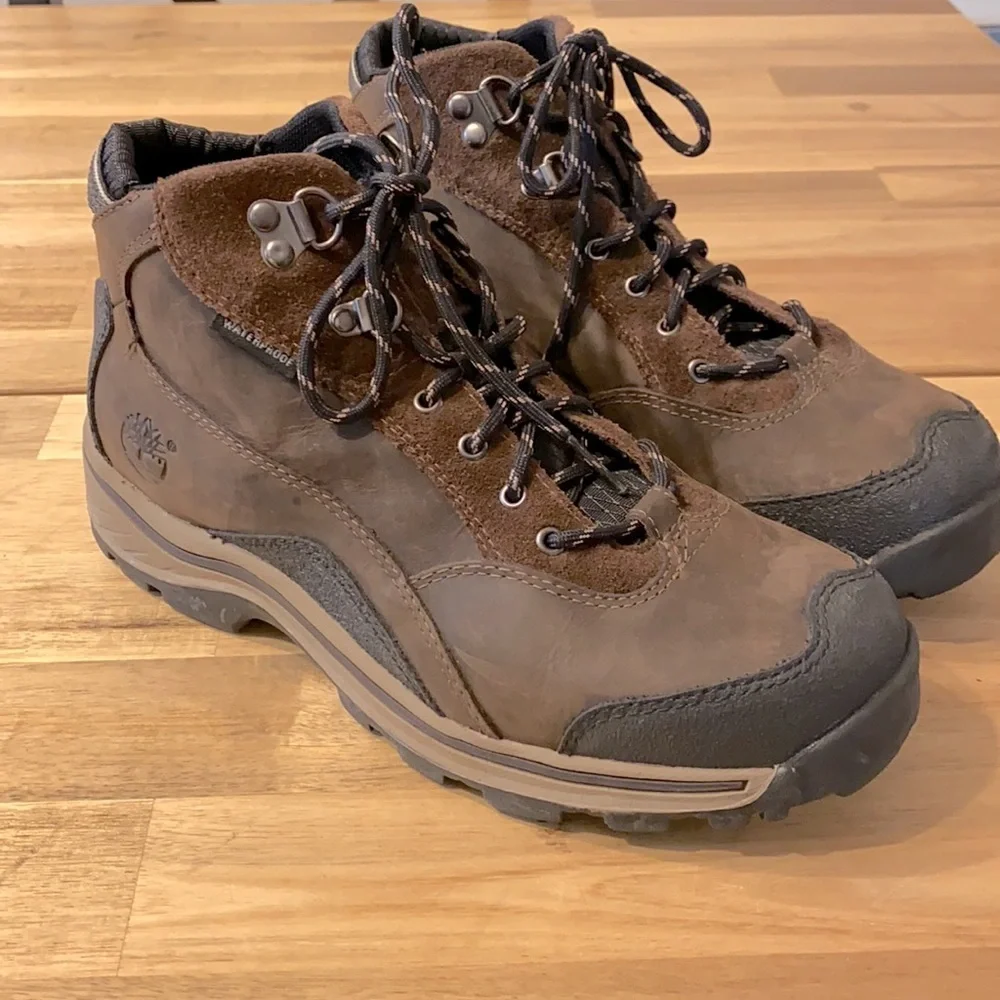 TIMBERLAND Pawtuckaway hikers